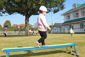 子どもを歯磨き好きにするには？音楽に合わせて楽しく歯磨き | 白ゆりベビースクール